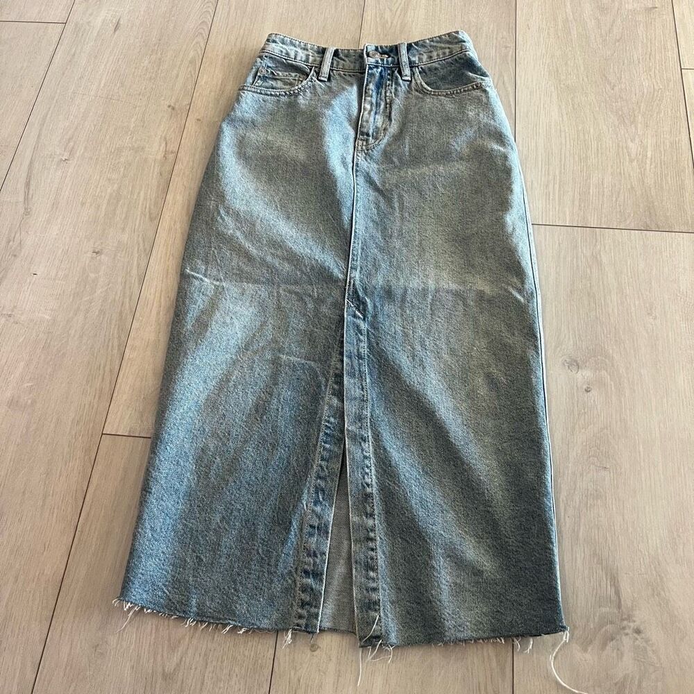 Free people womens demin skirt size 24